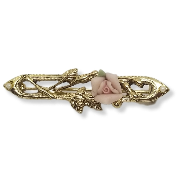 1928 BRAND VINTAGE GOLDTONE & PINK PORCELAIN ROSE ACCENT PIN - Picture 1 of 4